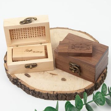 Light and Dark Wooden Treasure Bundles